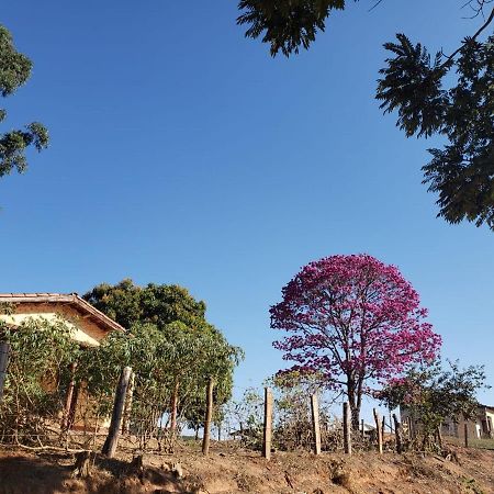 Monte Sião Chacara Aguas Clarasヴィラ エクステリア 写真