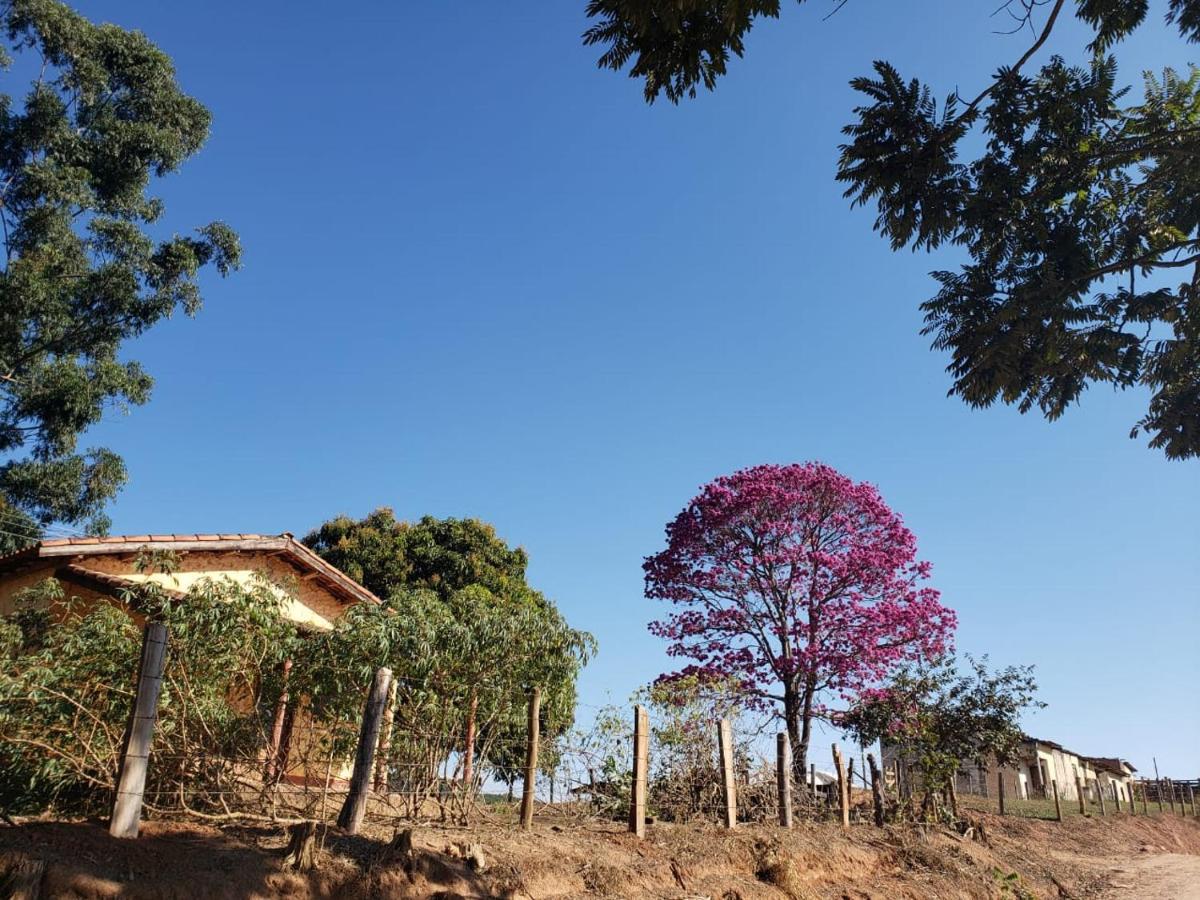 Monte Sião Chacara Aguas Clarasヴィラ エクステリア 写真